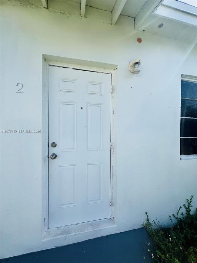 Building Photo - 3072 SW 16th St