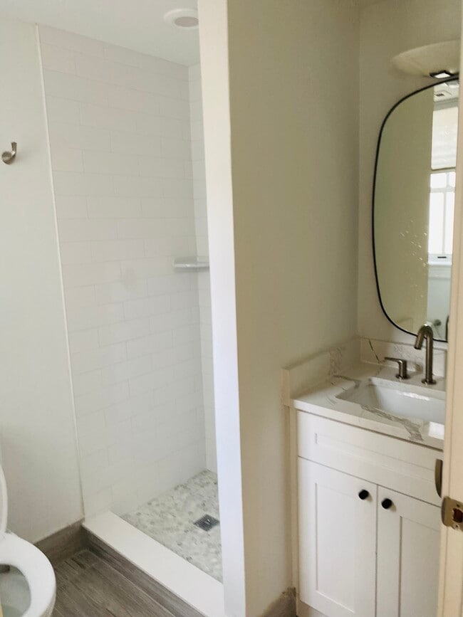 Building Photo - 813 S 17th St