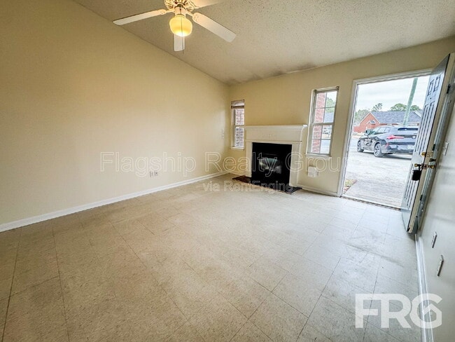 Building Photo - 3313 Parkway Ct