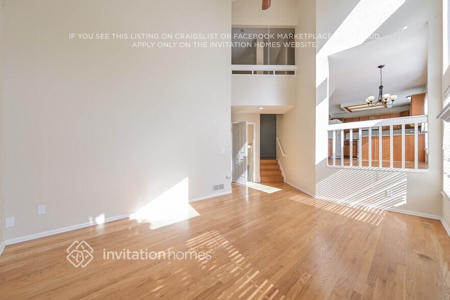 Building Photo - 1572 Beacon Hill Dr