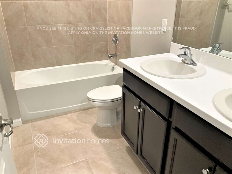 Building Photo - 529 SW Undallo Rd