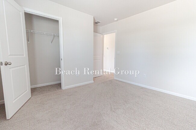 Building Photo - 5 Bedroom Home in Myrtle Beach