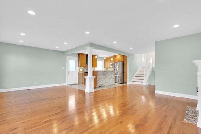 Building Photo - 9314 Menard Ave