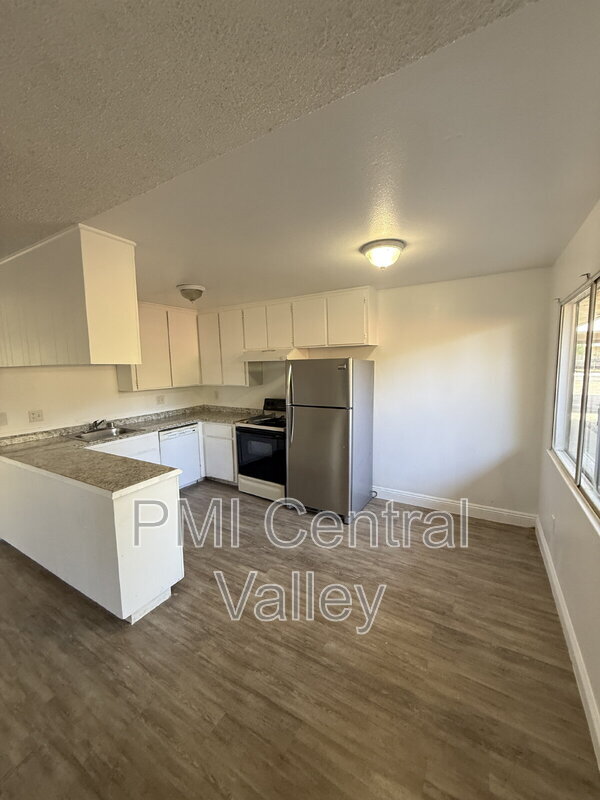 Building Photo - 1220 Fairview Dr