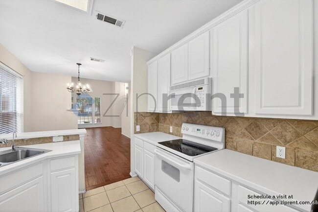 Building Photo - 11272 Chaucer Dr