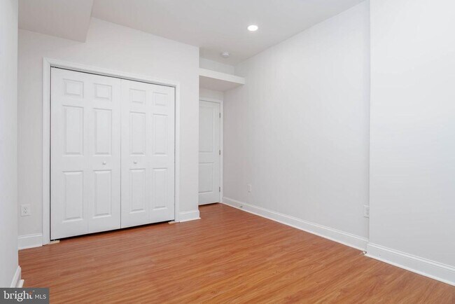 Building Photo - 508 N Linwood Ave