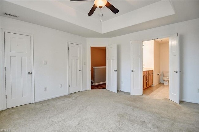 Building Photo - Three Story Condo near the Oceanfront