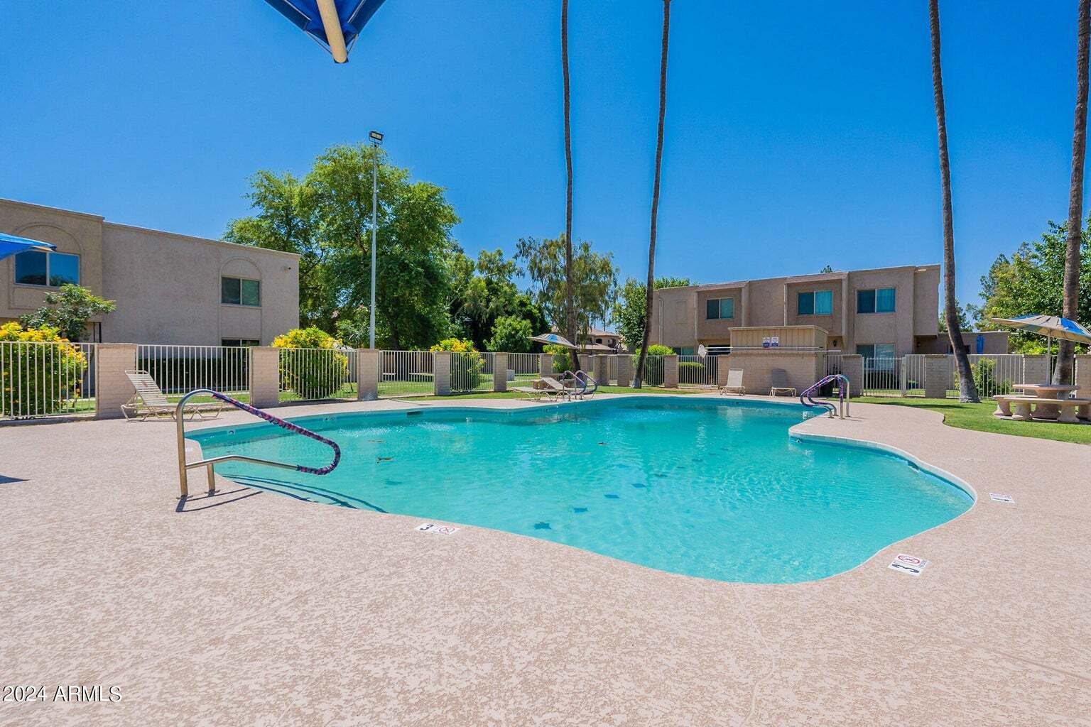 Building Photo - 8103 E Glenrosa Ave