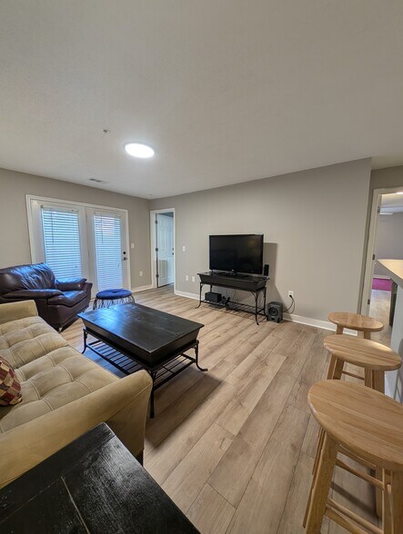 Building Photo - 811 Harts Cove Way