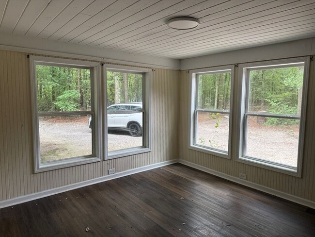 Building Photo - Charming 2BR Country Home Near UGA in Winterville