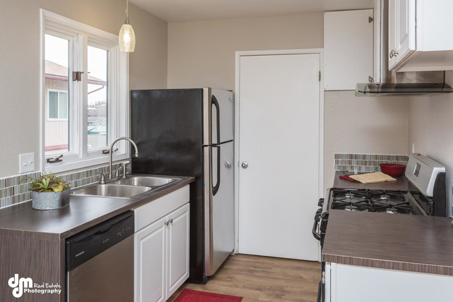 Building Photo - 8114 Boundary