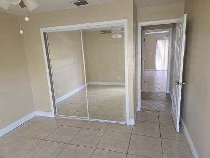 Building Photo - 1448 SE 10th Terrace