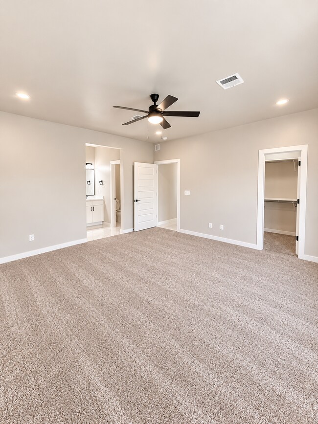 Building Photo - 12633 Middlesbrough Ave
