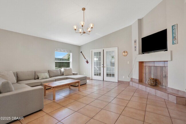 Building Photo - 44 Capistrano Dr
