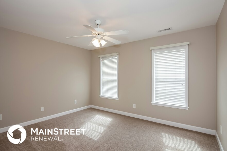 Building Photo - 5512 Strabane Dr