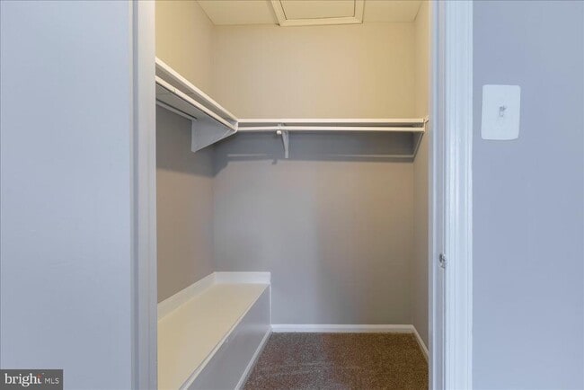 Building Photo - 9860 Hagel Cir