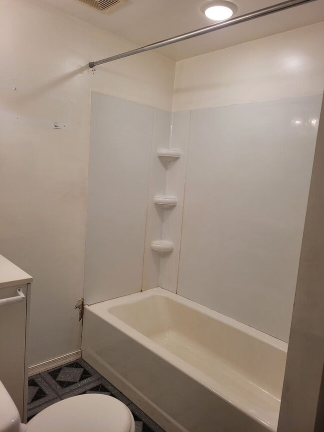 Building Photo - 2 BR/1 Bath Mobile Home - $900/mo - Availa...