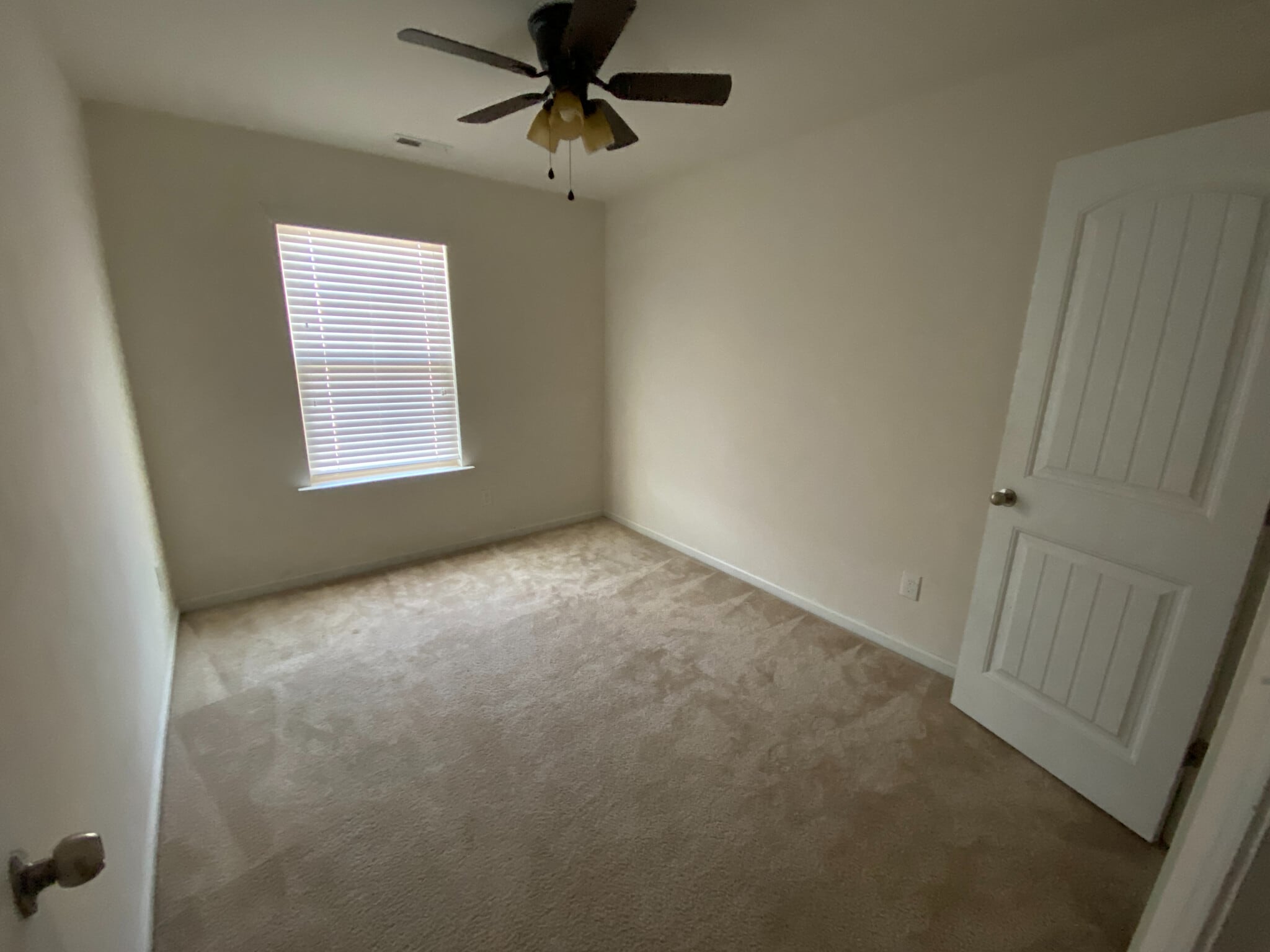 Building Photo - Room in Townhome on Haskell Dr