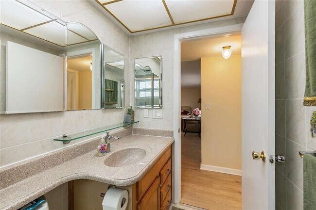 Building Photo - 3228 Rock Valley Dr