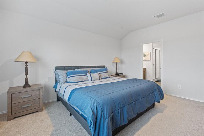 Building Photo - 269 Frogmore Lp