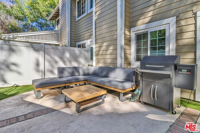 Building Photo - 4204 Flintlock Ln