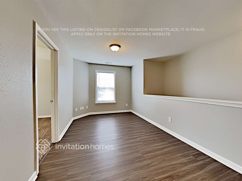 Building Photo - 350 Morning Dew Dr