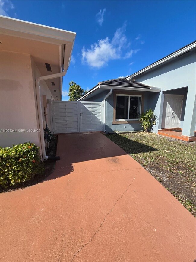 Building Photo - 894 NW 134th Pl