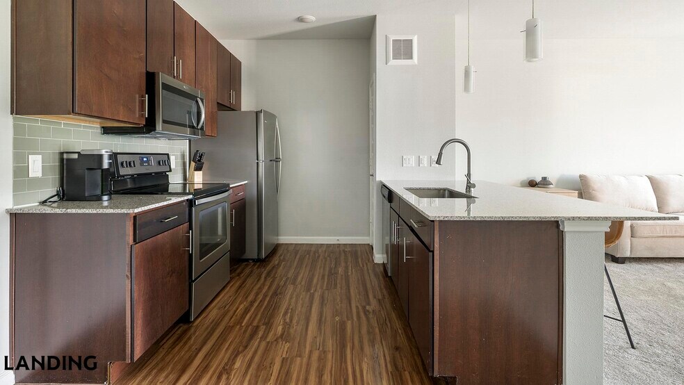 Building Photo - 715 W Slaughter Ln