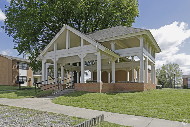 Pavilion - Allied Gardens