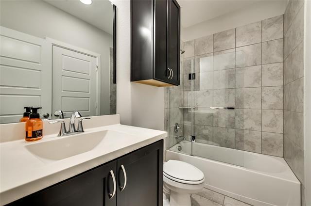 Building Photo - 5858 Orion Pl