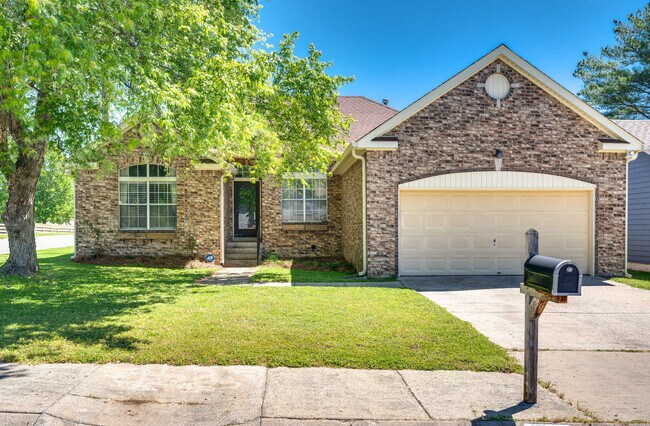 Building Photo - 601 Hardin Shire Dr