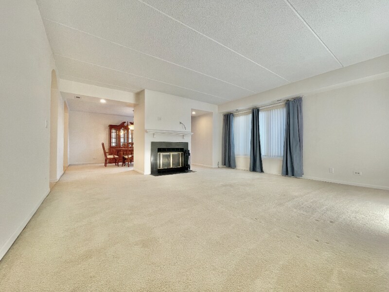 Building Photo - 12900 W Heiden Cir