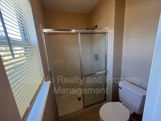 Building Photo - 204 Canterbury Ct