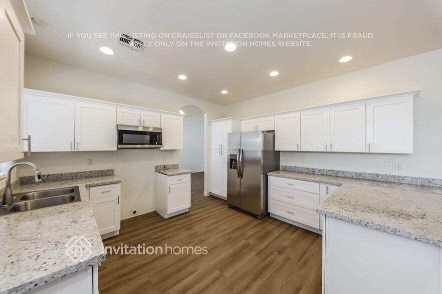 Building Photo - 12603 W Highland Ave