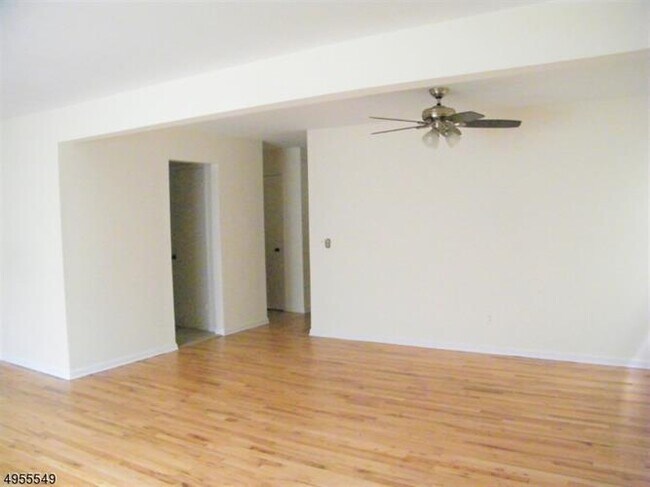 Building Photo - 65 Wolf Pl