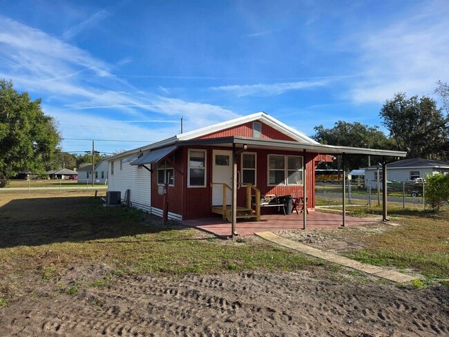 Building Photo - Two Bedroom Home with Large Fenced-in Yard