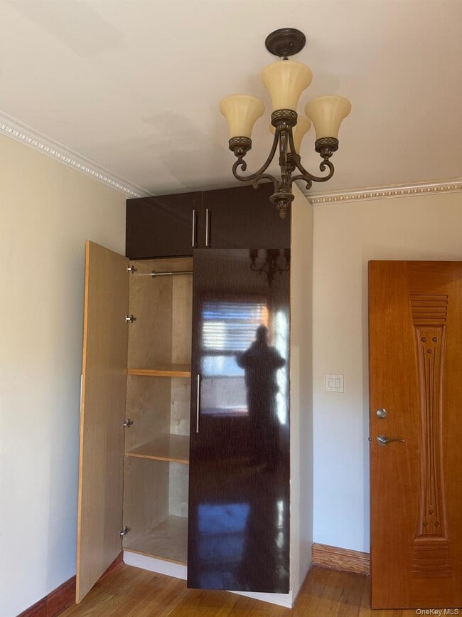 Building Photo - 138-54 Hoover Ave