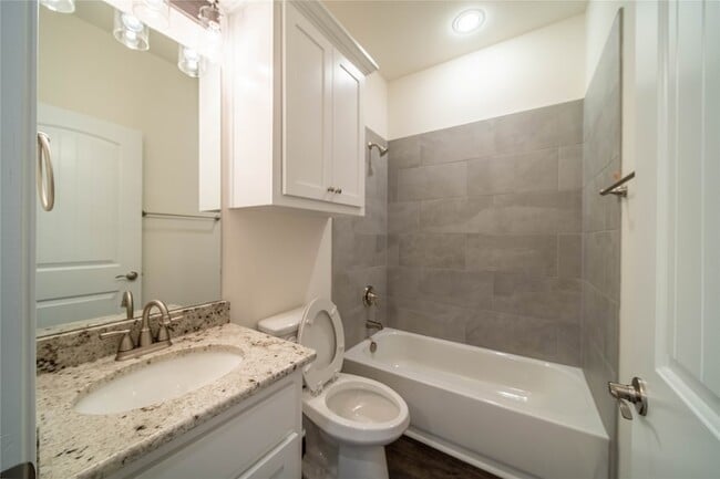 Building Photo - 8511 Christie Ln