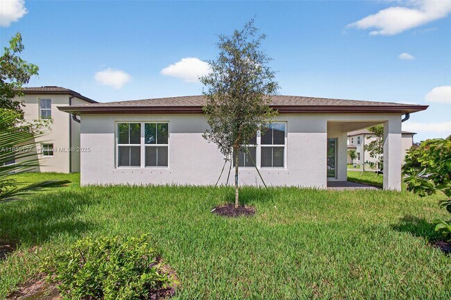 Building Photo - 301 Silver Sands Ln