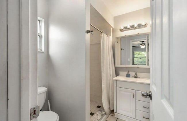 Building Photo - Beautifully maintained 2-bedroom, 2-bathroom home with a garage in Westwood