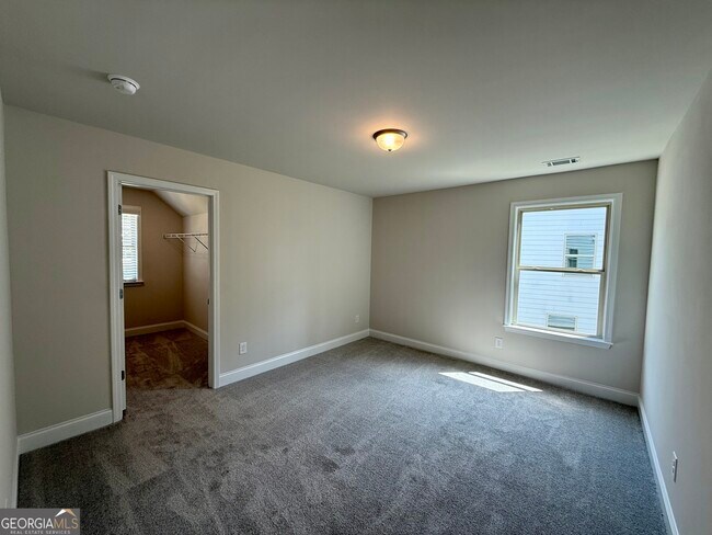 Building Photo - 3338 Sir Gregory Manor NW