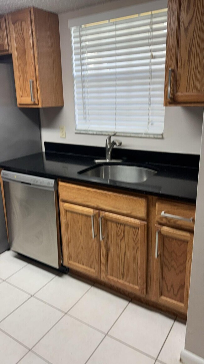 Building Photo - 6339 La Costa Dr