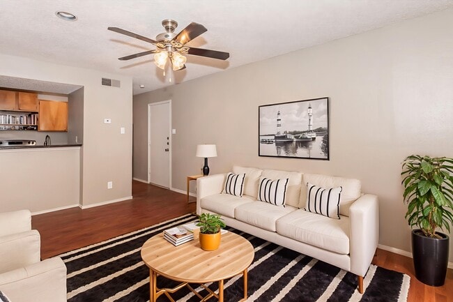 Building Photo - District West