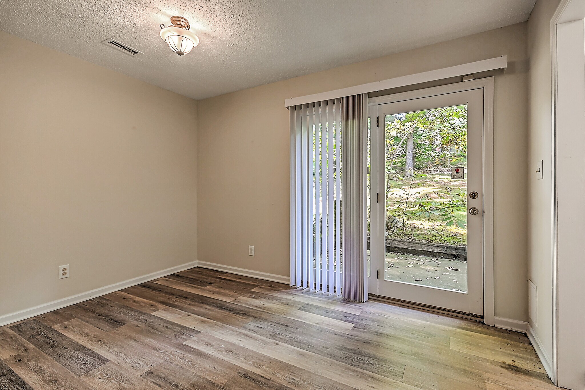 Building Photo - 208 Dean St