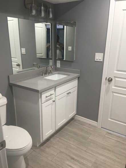 bath 2 - 154 W 5th St