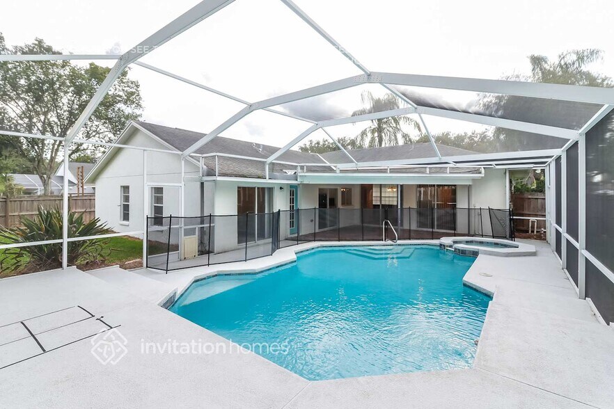 Building Photo - 1902 River Crossing Dr