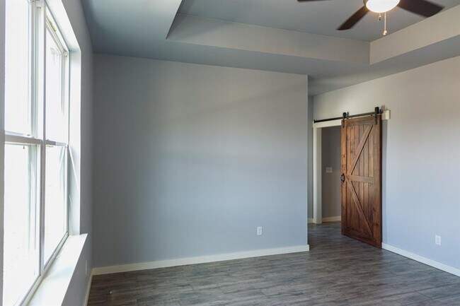 Building Photo - 1796 Salma Rd