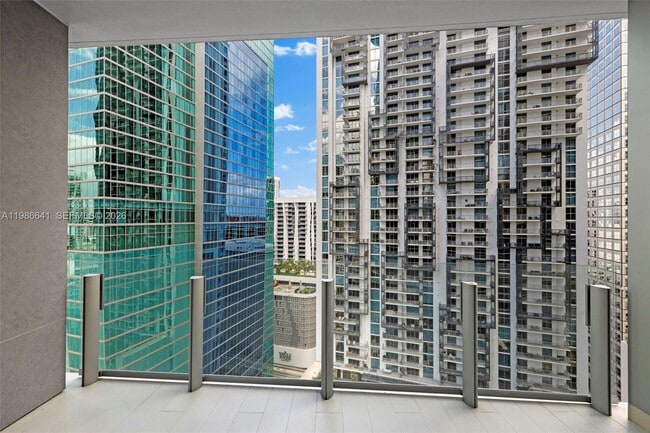 Building Photo - 300 Biscayne Blvd Way