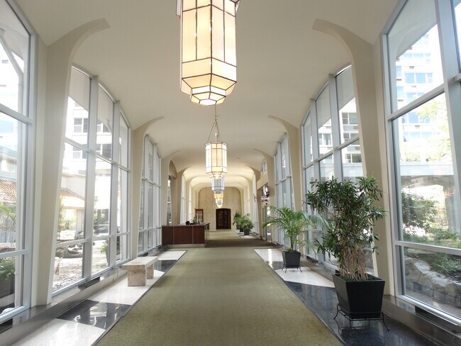 Building Photo - 4250 N Marine Dr
