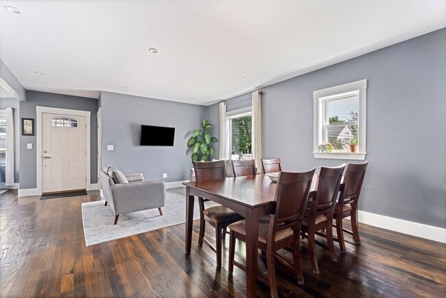 Building Photo - 19 Harrison St